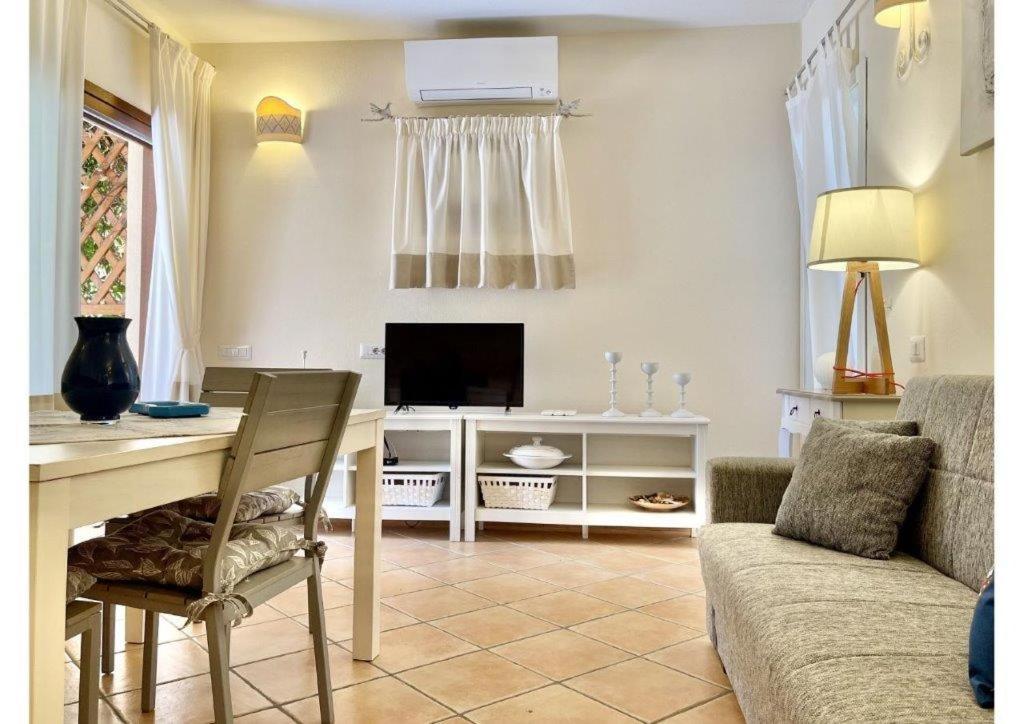 Le Residenze Sul Mare B6 Apartman Porto Ottiolu Kültér fotó