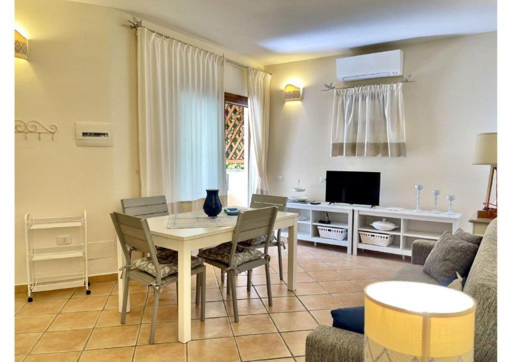 Le Residenze Sul Mare B6 Apartman Porto Ottiolu Kültér fotó