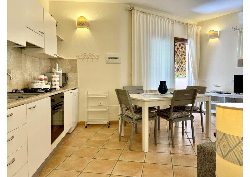 Le Residenze Sul Mare B6 Apartman Porto Ottiolu Kültér fotó
