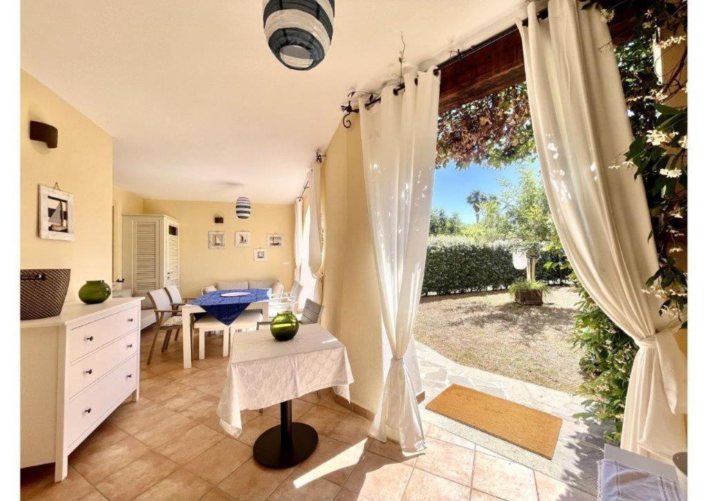 Le Residenze Sul Mare B6 Apartman Porto Ottiolu Kültér fotó